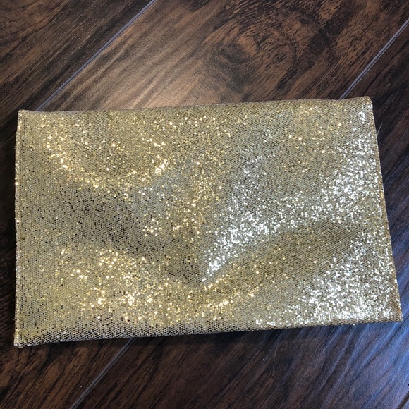 Gold Magnetic Clasp Envelope Style Clutch - Picture 2 of 3